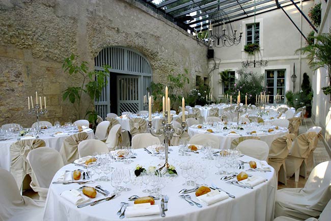 Table dressée pour un mariage au domaine